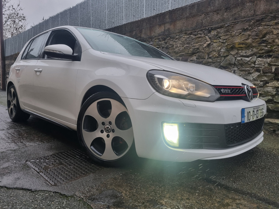 2010 Volkswagen Golf 2.0 TSI 4MOTION R €8,750