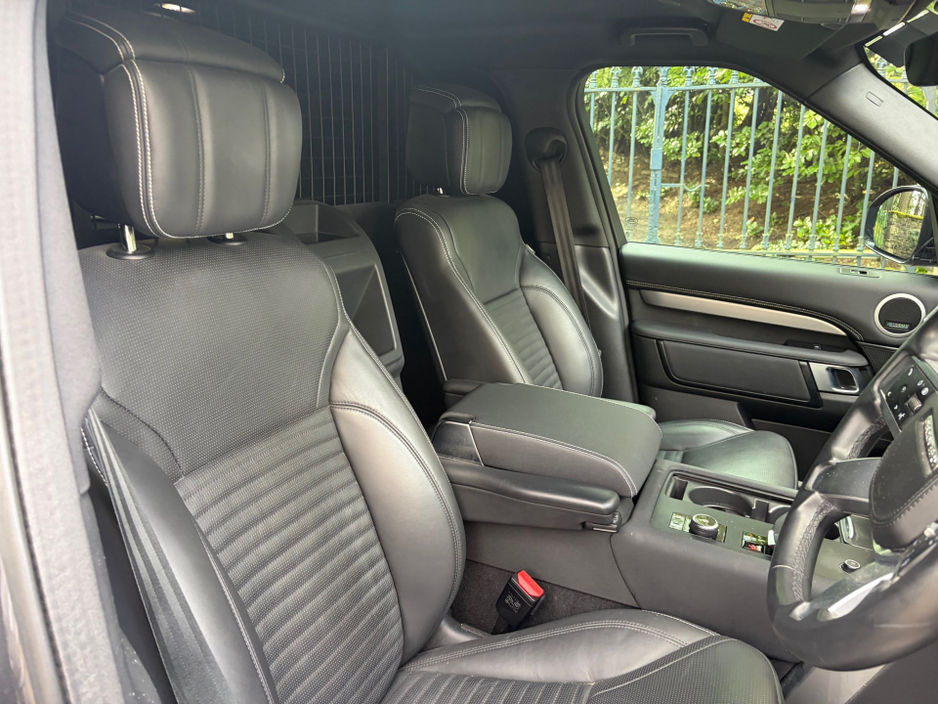 2024 Land Rover Discovery - image 17