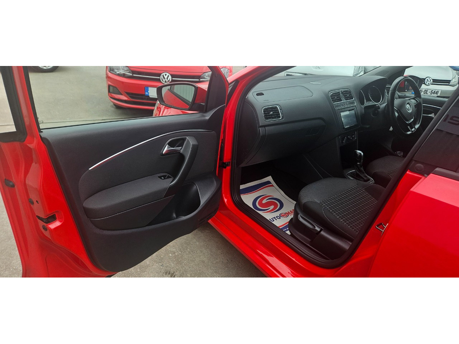 2015 Volkswagen Polo - image 21