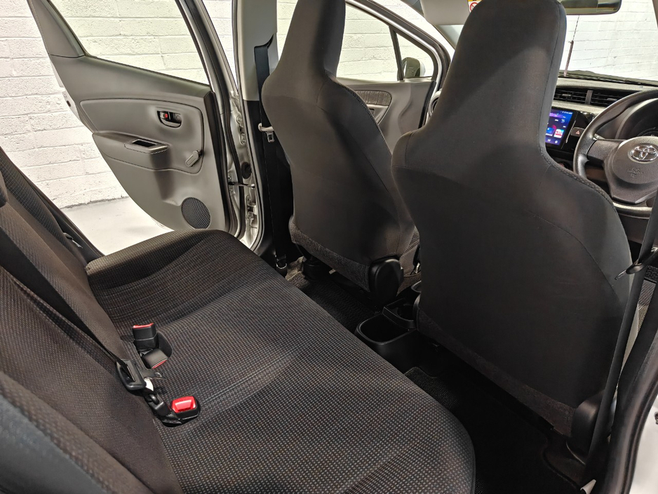 2020 Toyota Vitz - image 14