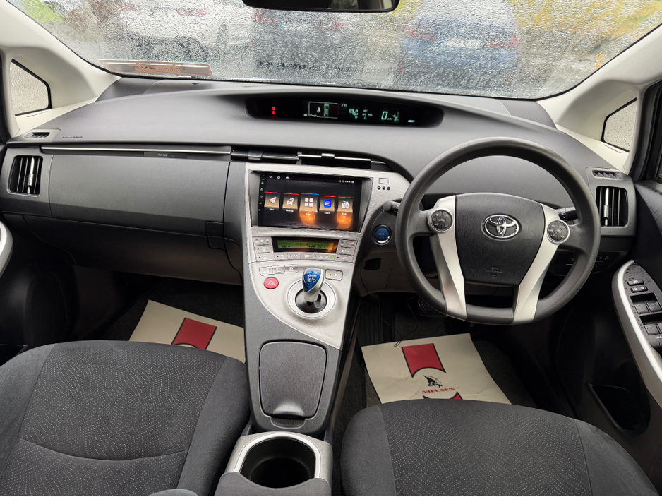 2015 Toyota Prius Self charge hybrid - High spec - Low mileage €9,890