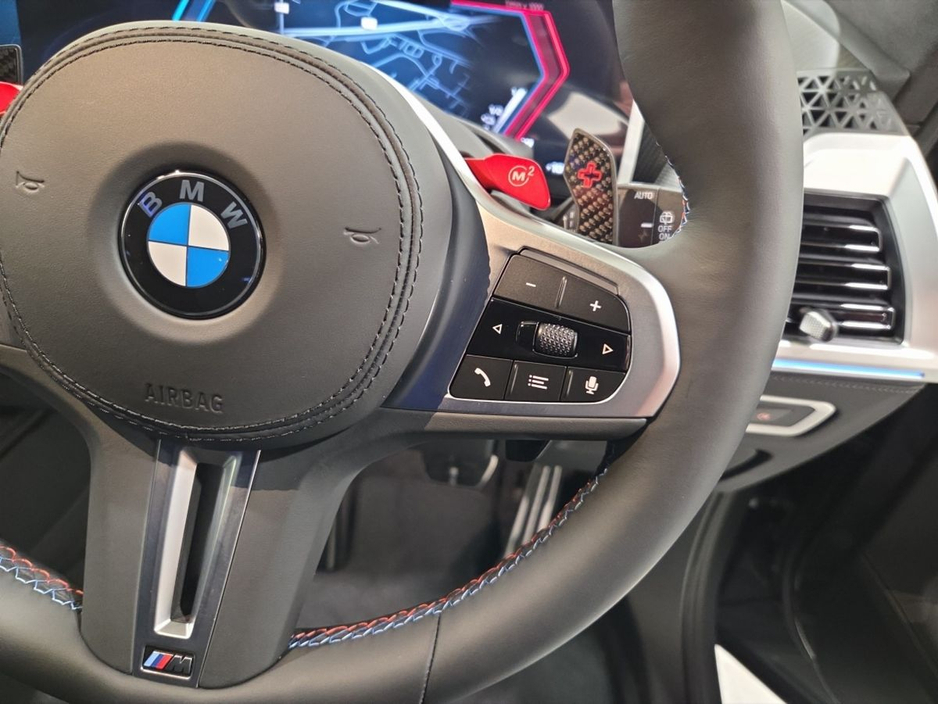 2026 BMW XM - image 18