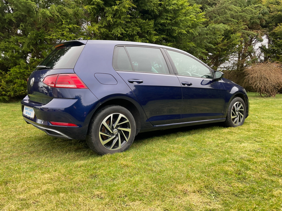 2019 Volkswagen Golf - image 9