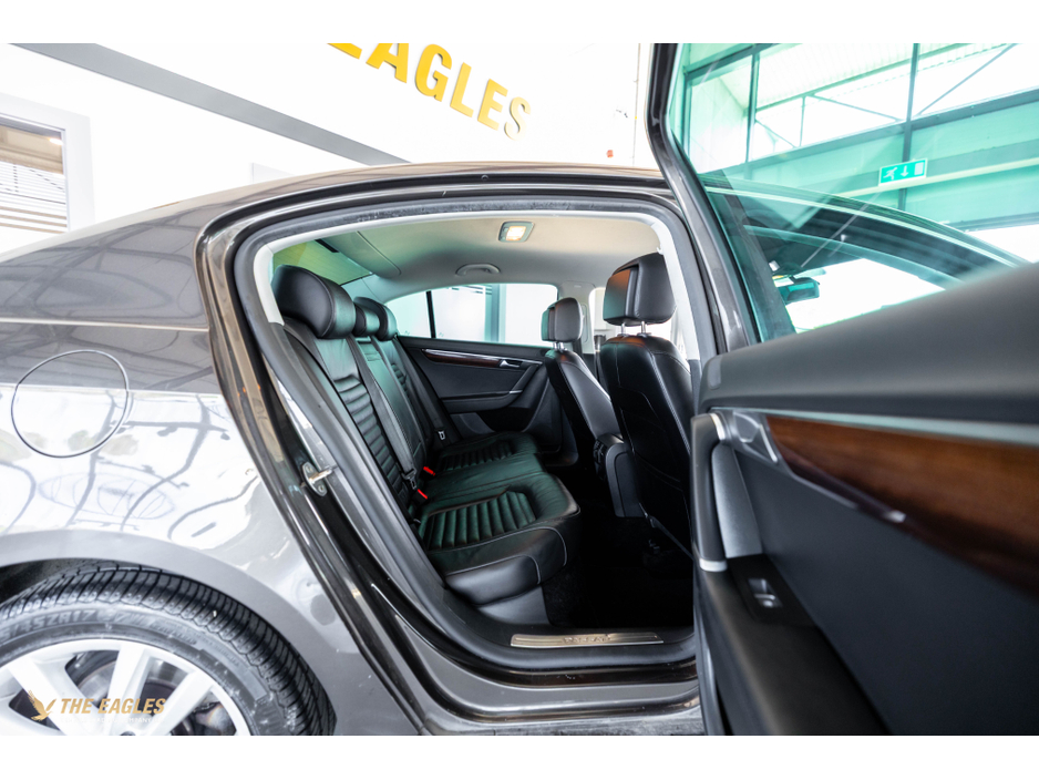 2014 Volkswagen Passat HIGHLINE 1.6 TDI MANUAL 6SPEED FWD BLUEMOTION 105HP 4DR €7,950