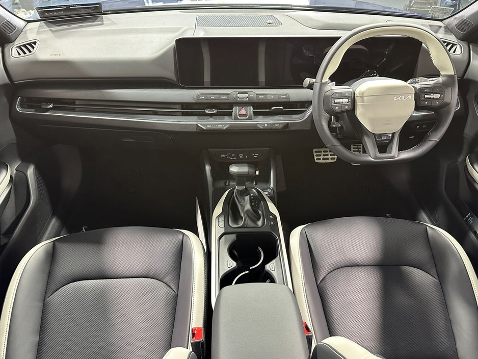 2026 Kia K4 - image 9