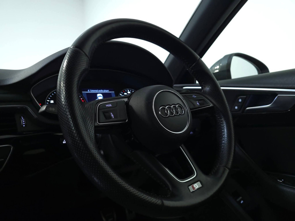 2017 Audi A4 2.0TDI 150HP S Line €16,950