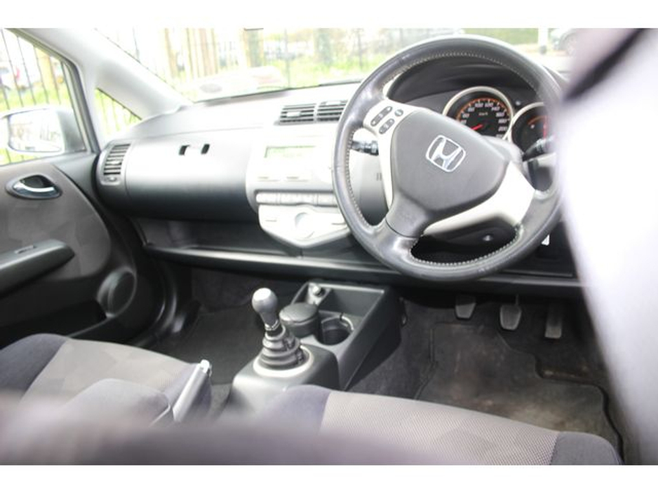 2008 Honda Jazz - image 12