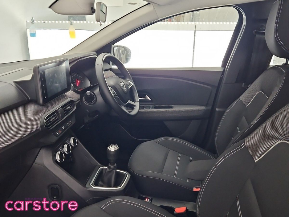 2023 Dacia Jogger - image 12