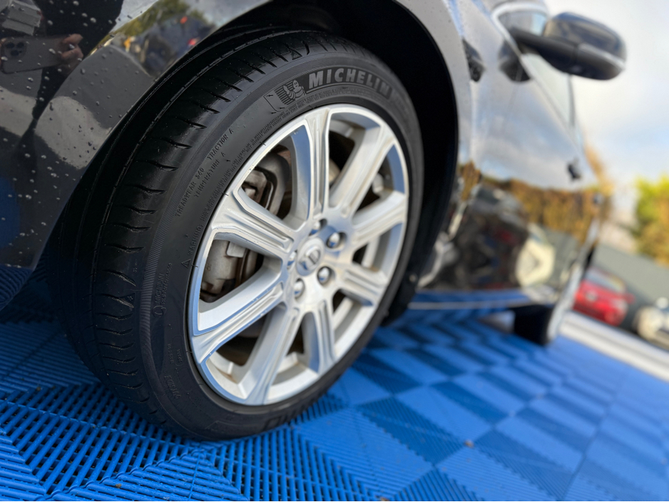 2018 Volvo V40 D4 INSCRIPTION - 2.0L DIESEL - AUTO - 12M WARRANTY - CAR: 1615 €14,950