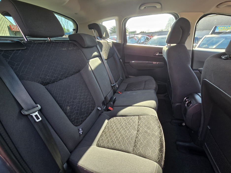 2014 Peugeot 3008 - image 11