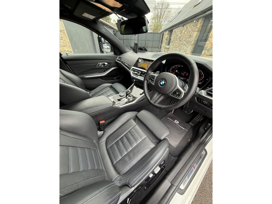 2019 BMW 3 Series - image 10