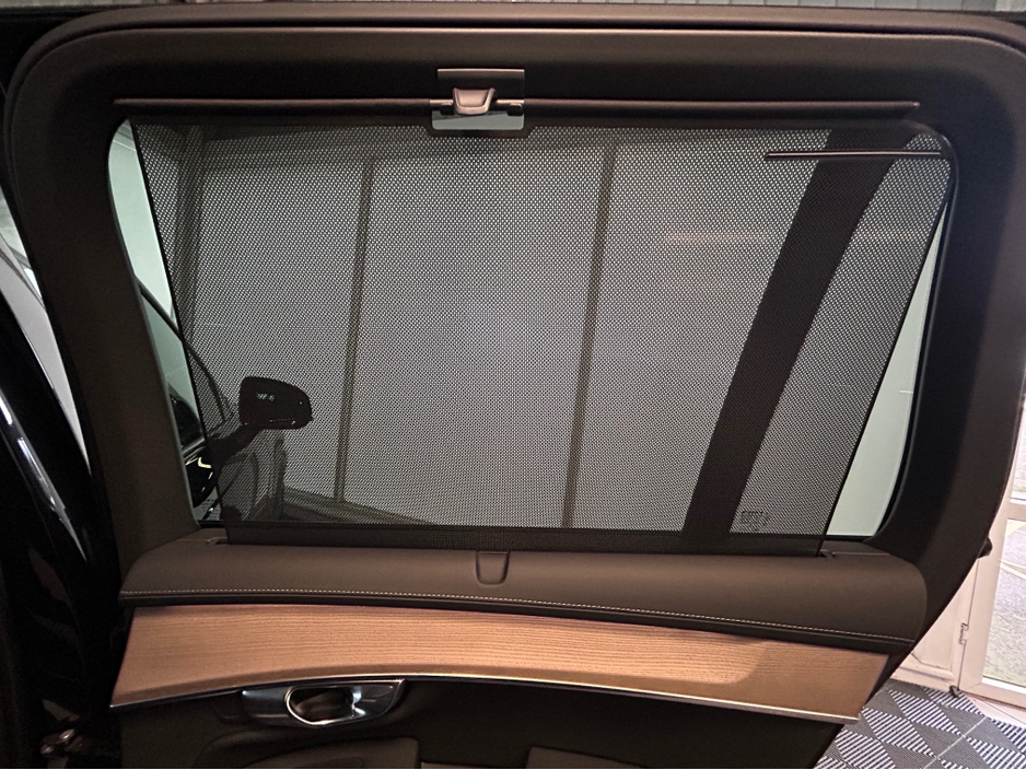 2025 Volvo XC90 - image 13