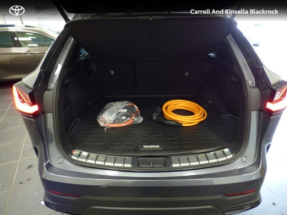 2023 Lexus NX 450 h+ - image 7