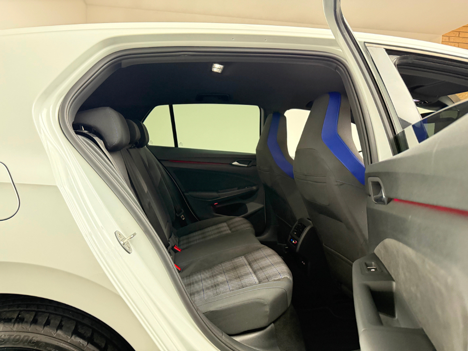 2024 Volkswagen Golf - image 13