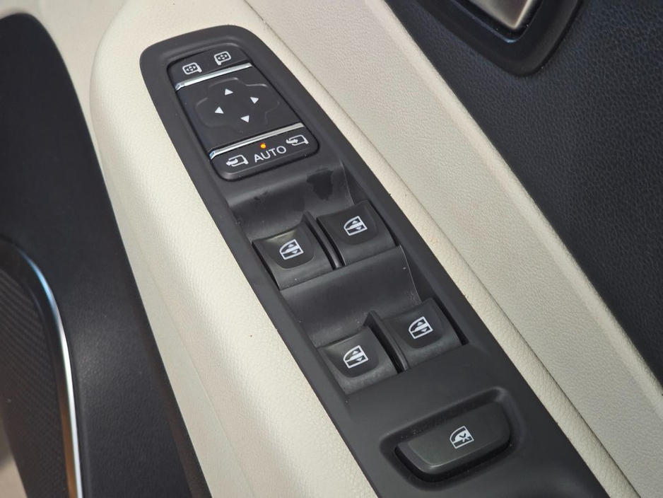 2018 Renault Captur - image 18