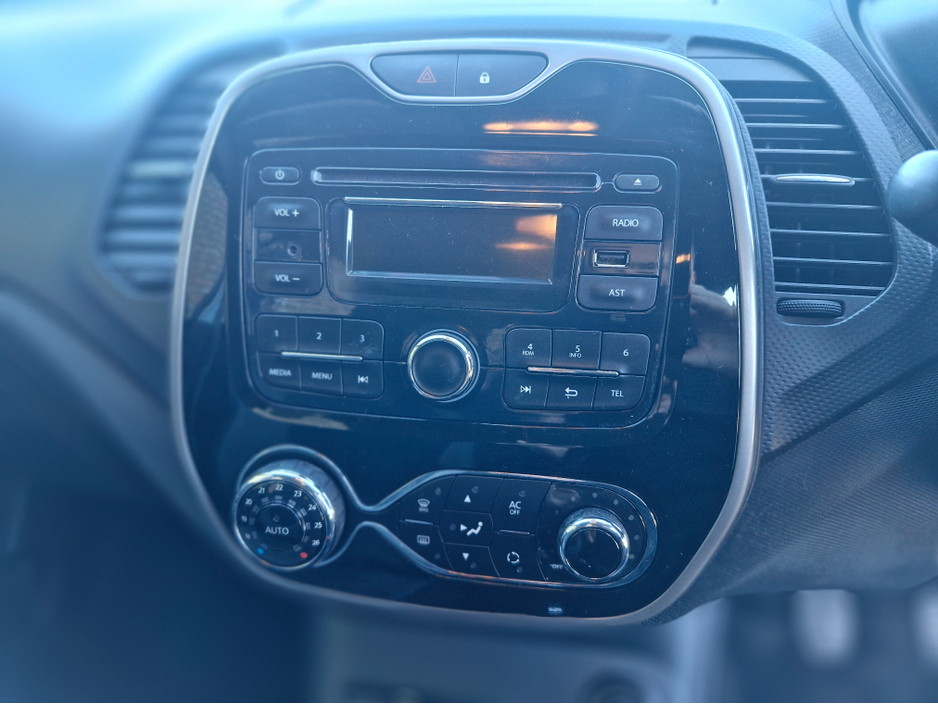 2015 Renault Captur - image 16