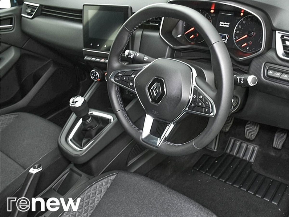 2022 Renault Clio Dynamique TCe 90 €15,990