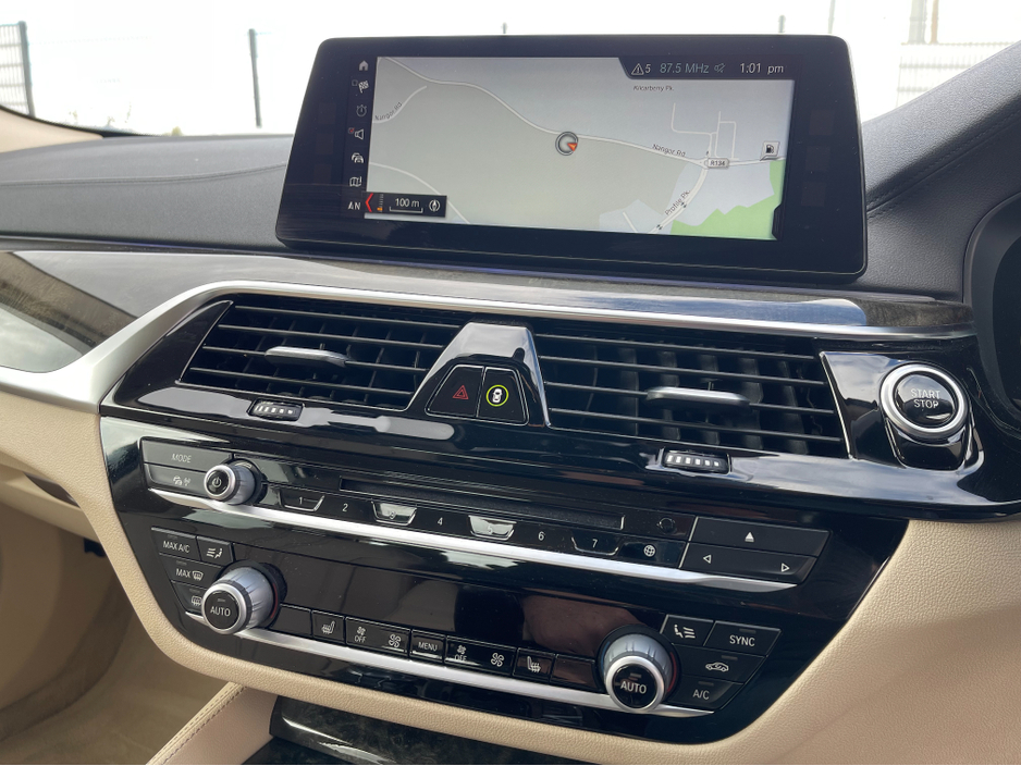 2018 BMW 5 Series - image 18