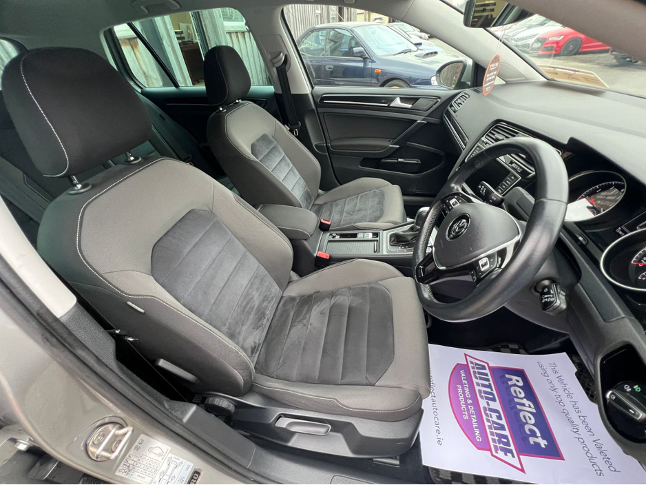 2017 Volkswagen Golf - image 12