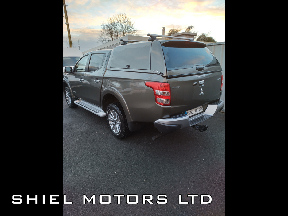 2020 Mitsubishi L200 CREW CAB PICK UP 4X4 MANUAL €25,750