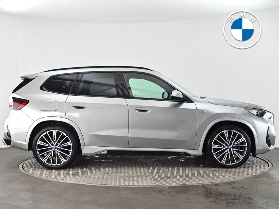 2023 BMW iX1 - image 23