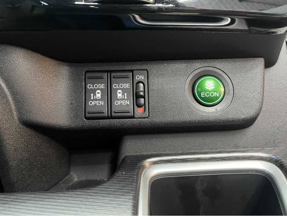 2019 Honda Stepwagon €26950 2019 HONDA STEPWAGON SPADA G EX HYBRID SENSING 7 SEATS 2.0 AUTOMATIC / CRUISE CONTROL / REVERSE CAMERA / HEATED SEATS / AUTOMATIC DOORS €26,950