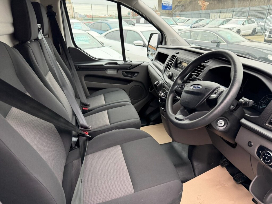 2018 Ford Transit Custom - image 18