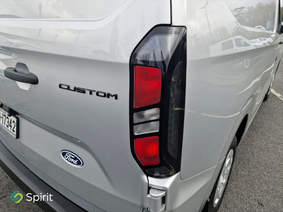 2025 Ford Transit - image 20