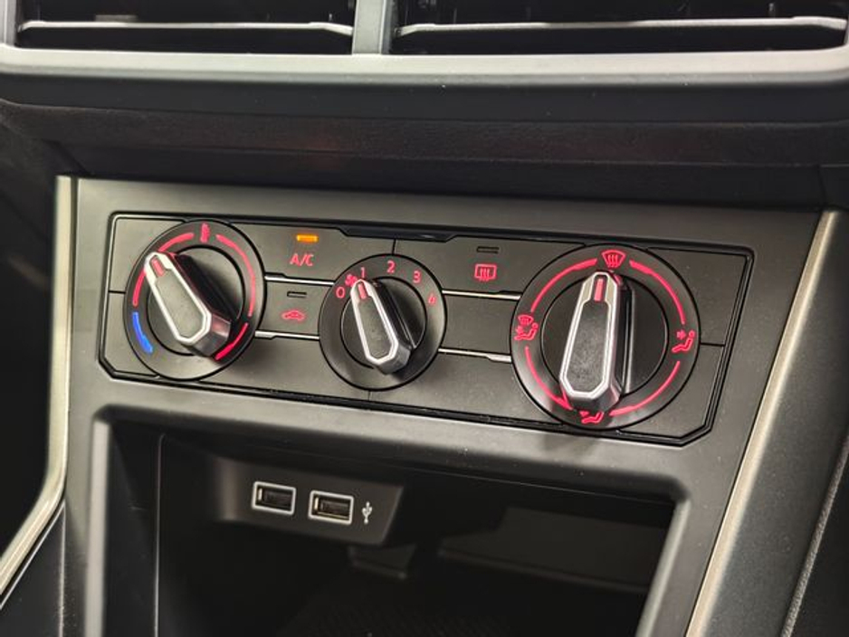 2019 Volkswagen Polo - image 26