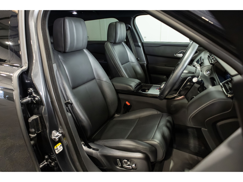2024 Land Rover Range Rover Velar - image 10