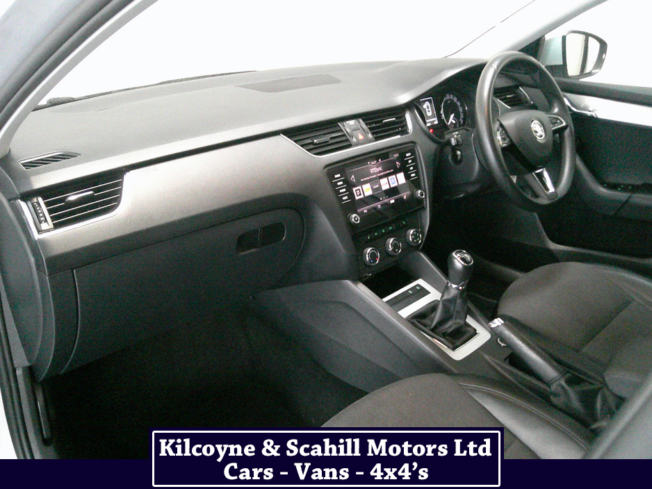 2019 Skoda Octavia - image 19