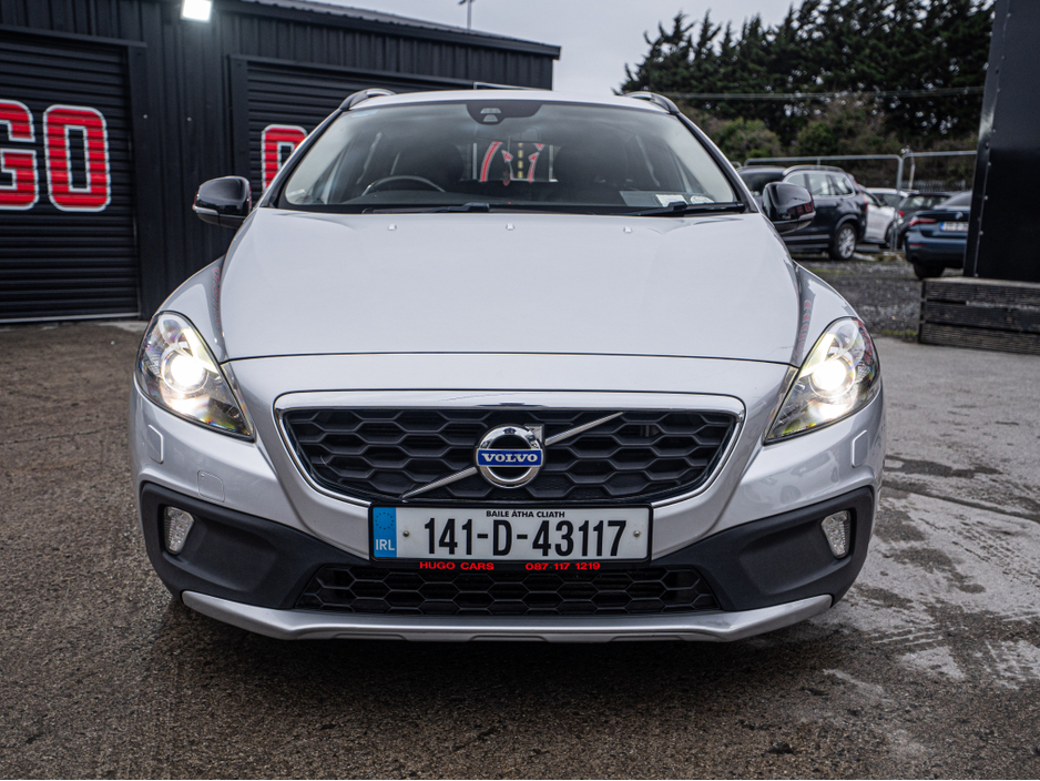 2014 Volvo V40 2014 Volvo V40 Cross Country Auto/New NCT/Warranty €10,888