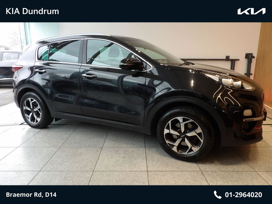 2020 Kia Sportage - image 2