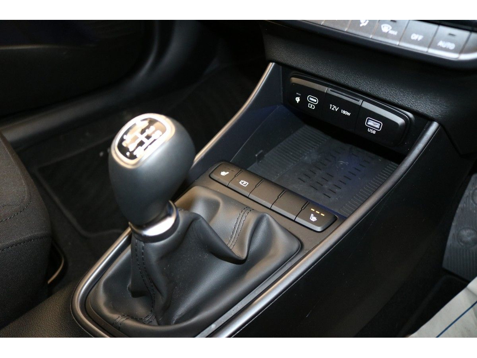 2025 Hyundai Bayon - image 12