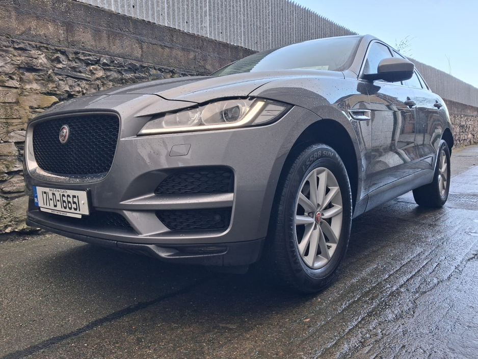 2017 Jaguar F-Pace 2.0 i4 D 180PS Prestige RWD €12,750