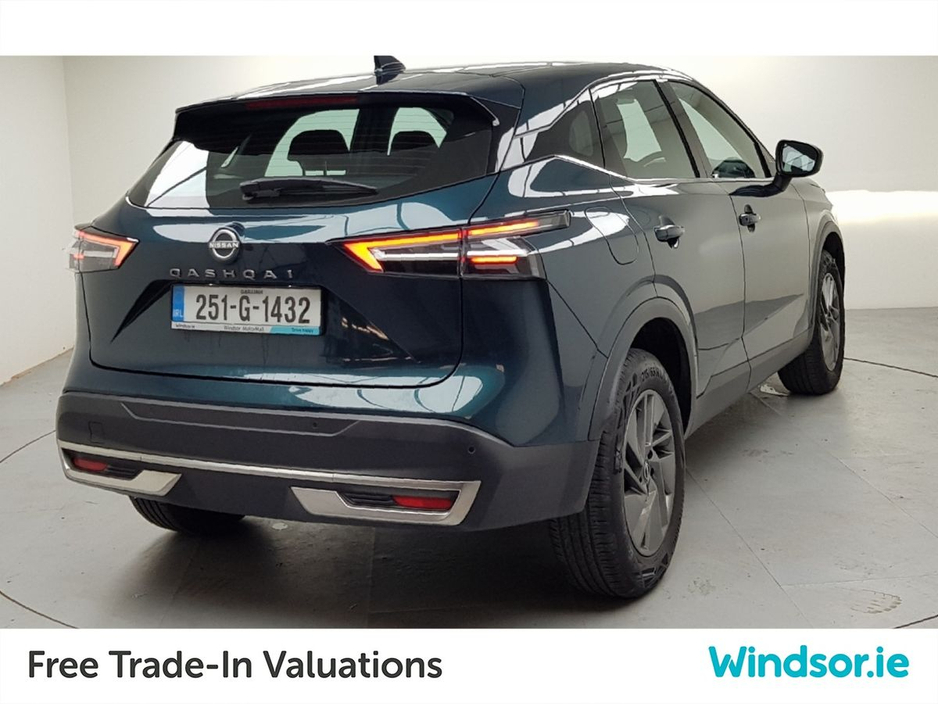 2025 Nissan Qashqai - image 2