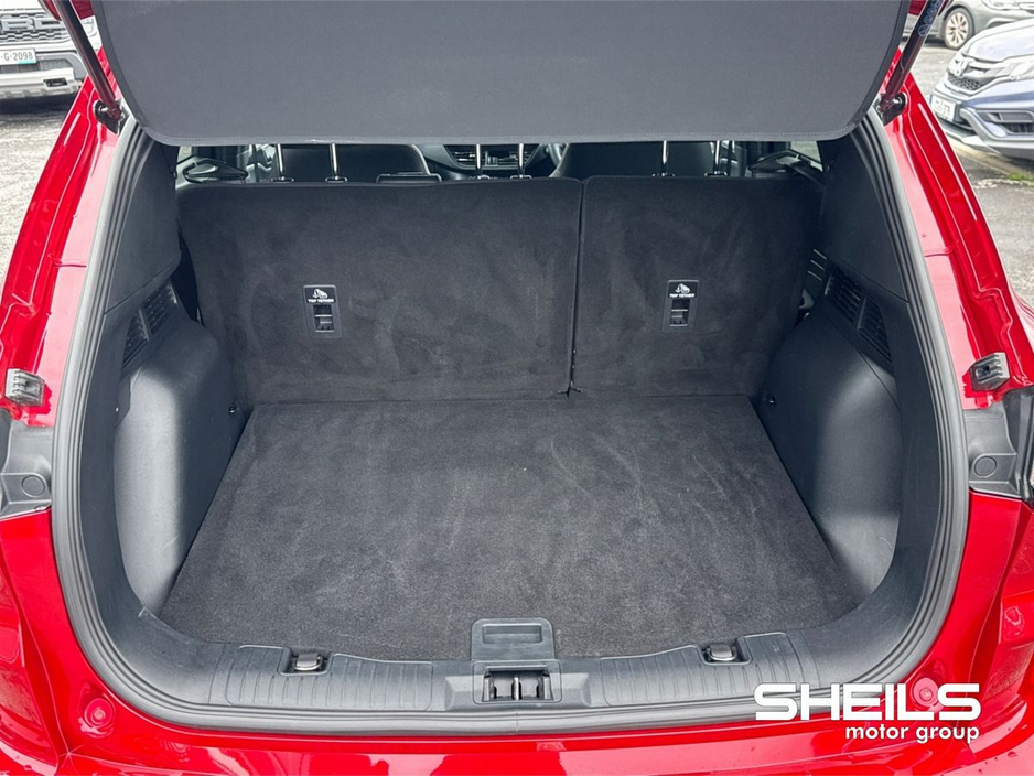 2022 Ford Kuga - image 9