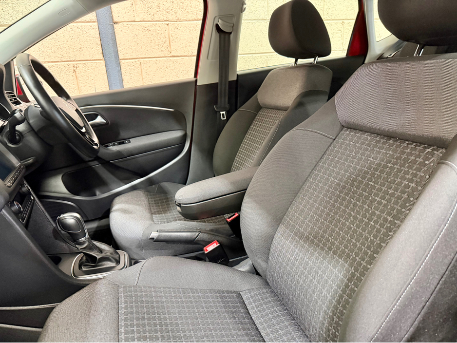 2017 Volkswagen Polo - image 17