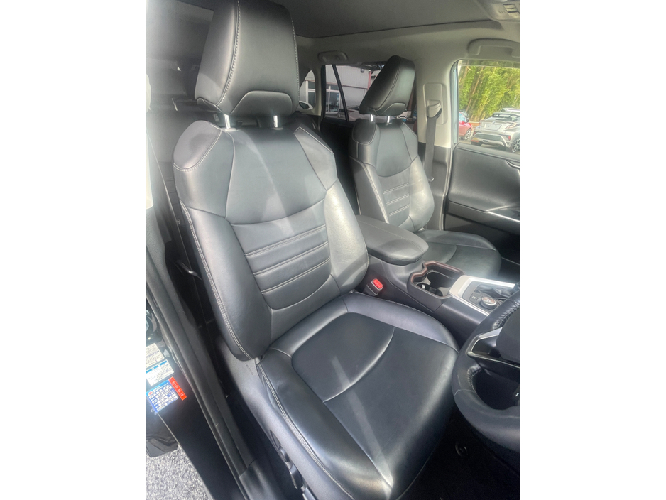 2020 Toyota Rav4 - image 17