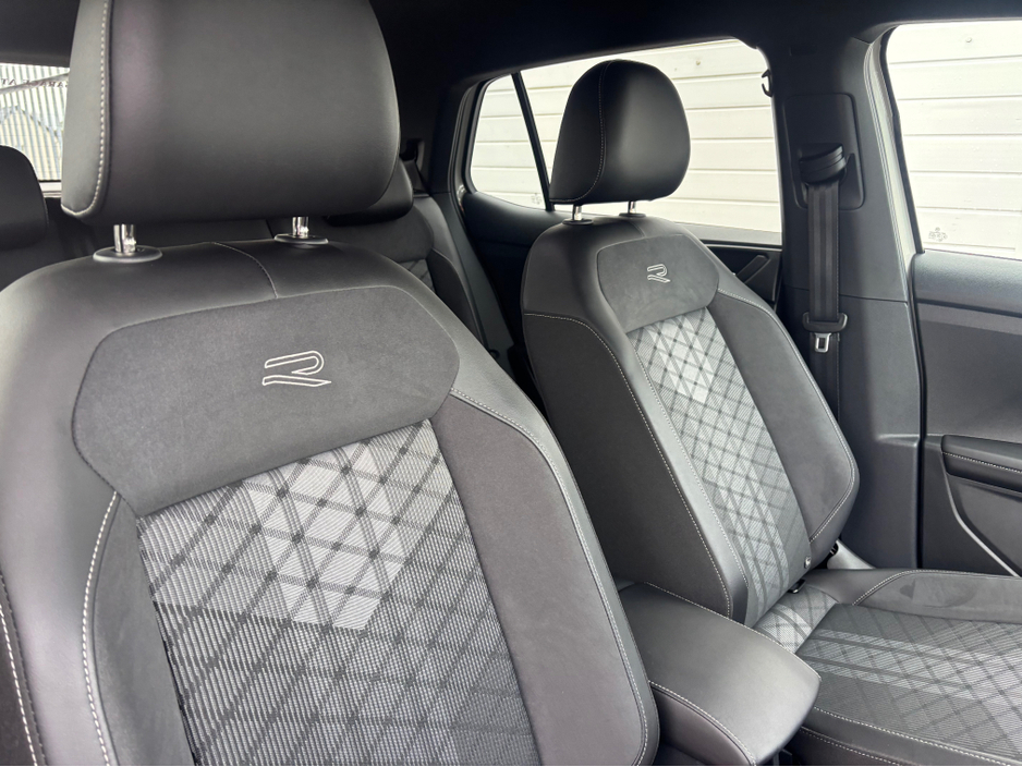 2025 Volkswagen T-Cross - image 6