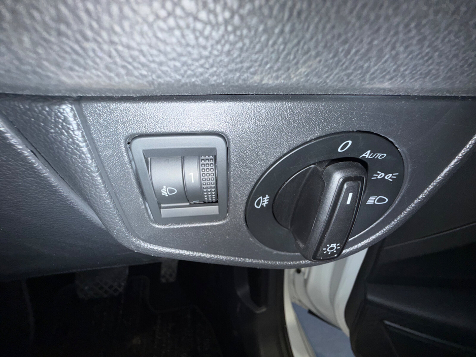 2019 Volkswagen Polo - image 18