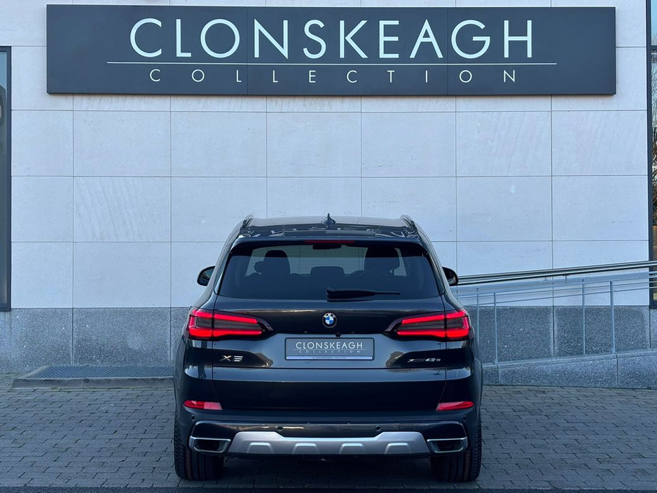 2020 BMW X5 - image 8