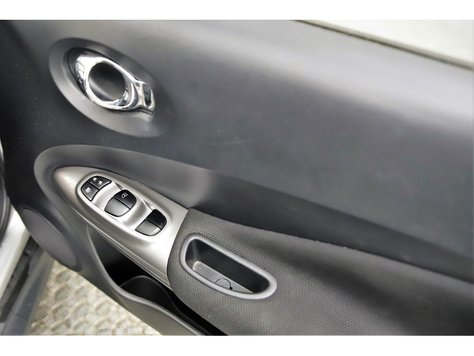 2017 Nissan Juke - image 23