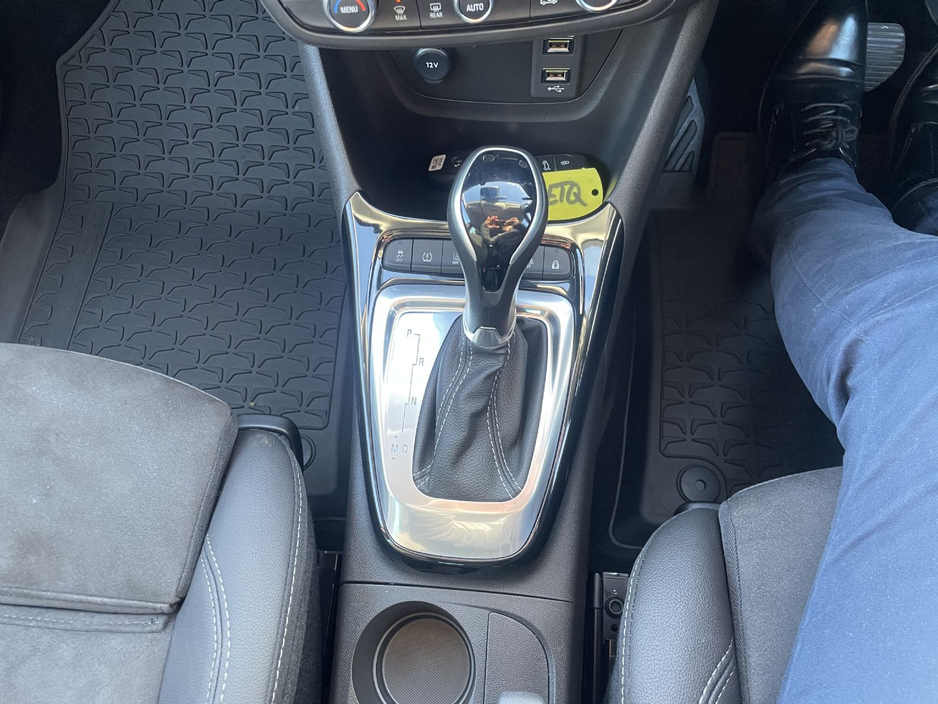 2024 Opel Crossland - image 20