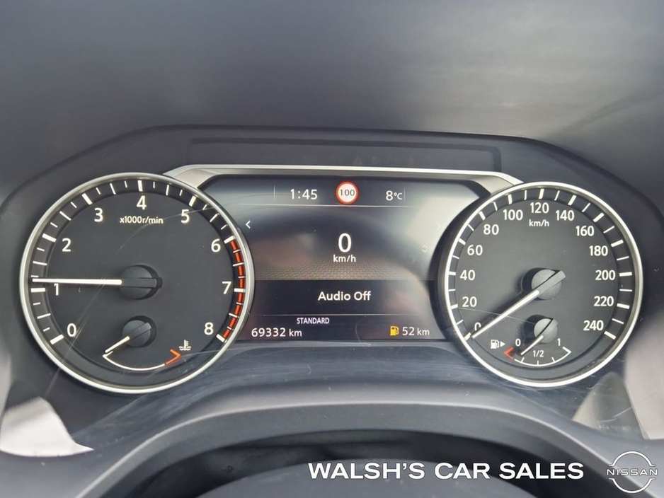 2022 Nissan Qashqai 1.3 HYB SV + Glass Roof Pack €25,950