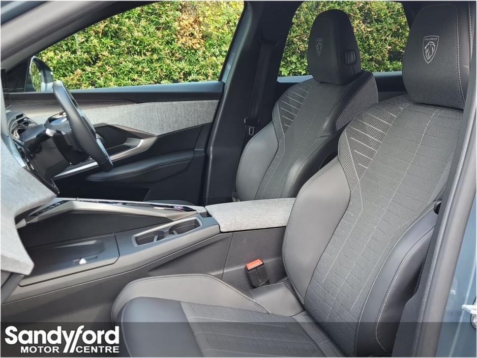 2025 Peugeot 3008 - image 11