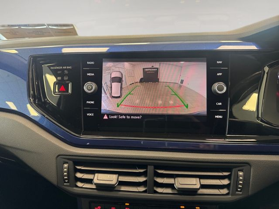 2018 Volkswagen Polo - image 14