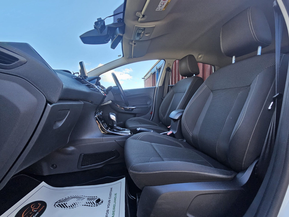 2016 Ford Fiesta - image 18