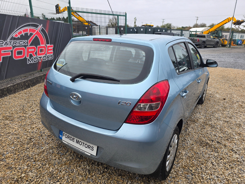 2010 Hyundai i20 - image 4