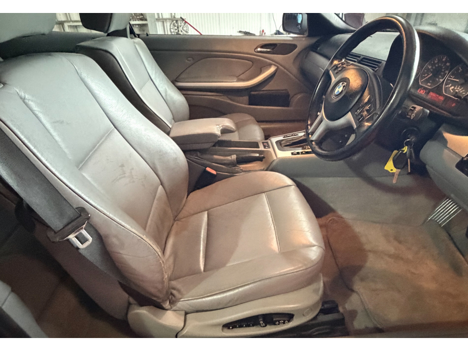 2000 BMW 3 Series - image 18